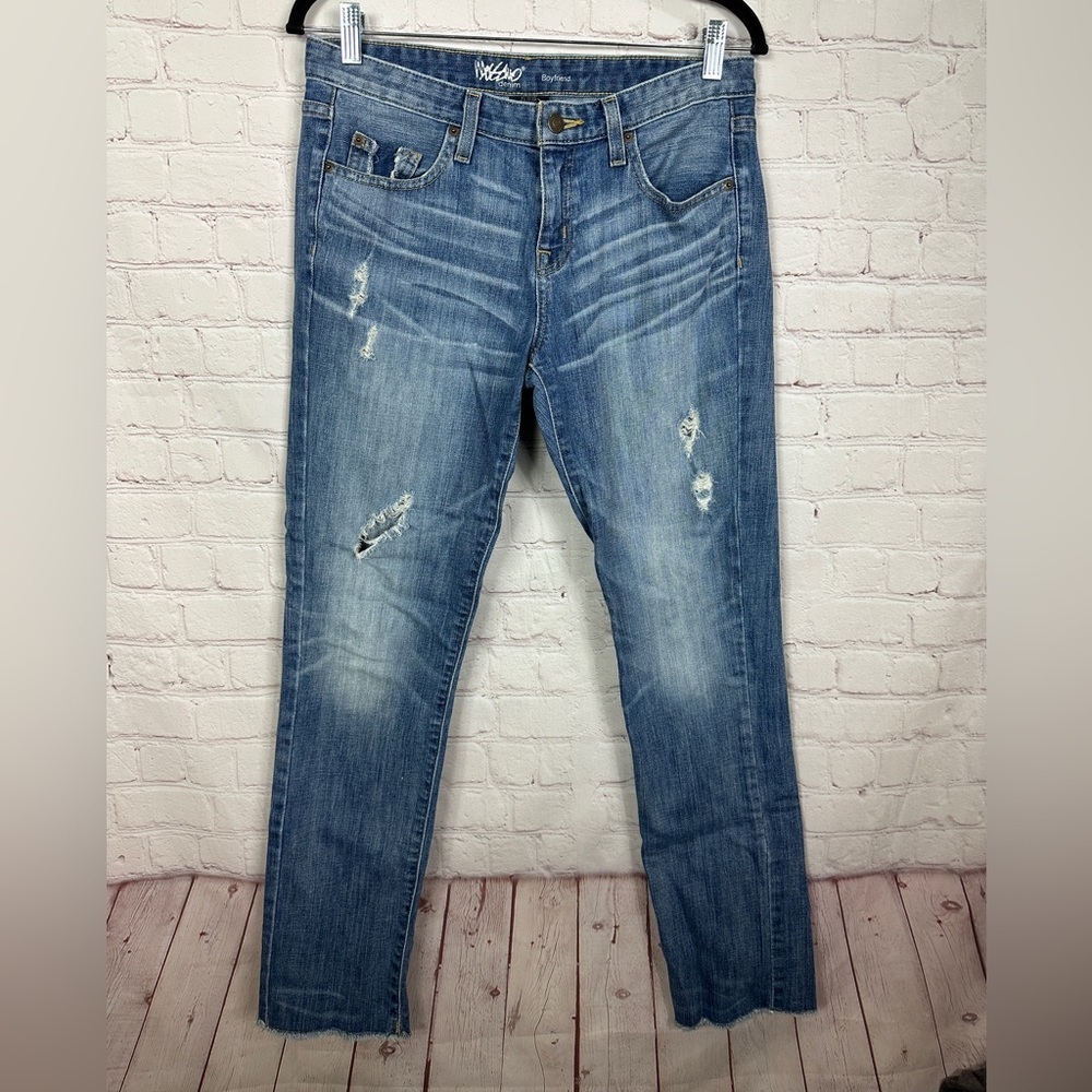Mossimo Boyfriend Women’s Distressed Raw Hem stretch‎ Jeans sz 4 27